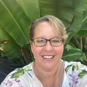 Meet your Posher, Debra